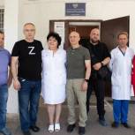 «Единая Россия» передала из Карелии в больницу Горловки (ДНР) микроскоп для лечения заболеваний спинного мозга
