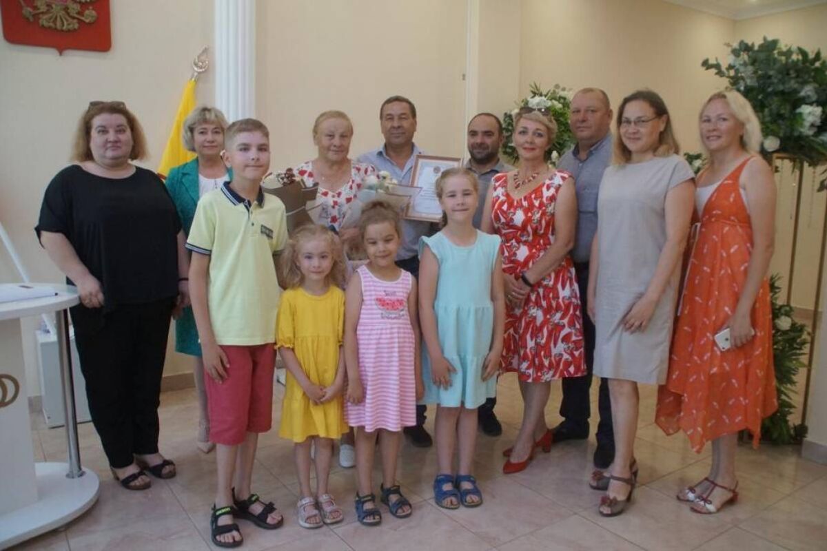 Депутаты поздравляют!