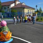 Школы, спорткомплексы, детские сады и скверы: «Единая Россия» проводит мониторинг ремонтных и строительных работ в регионах