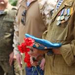«Единая Россия» организовала праздничные акции в честь Дня ВДВ по всей стране