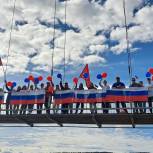 Шелеховские молодогвардейцы приняли участие в акции, посвящённой Дню Флага России