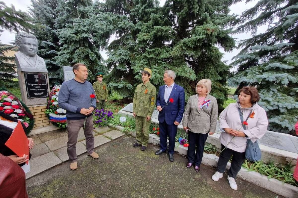 В Дербишево отметили 100 лет со дня рождения Героя Советского Союза,  отважного артиллериста Газиса Габидуловича Мурзагалимова