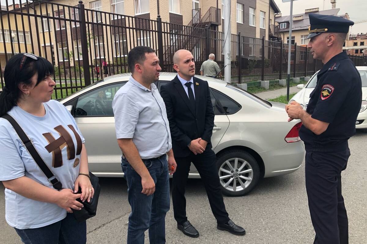 «Единая Россия» проверяет безопасность пешеходных переходов возле школ и детских садов