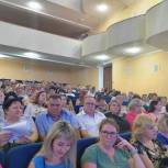 Кандидаты общемуниципальной тройки встретились с активом жителей Тракторозаводского района