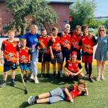 В Тракторозаводском районе состоялся Первый областной турнир по хоккею с мячом среди дворовых команд в рамках партийного проекта «Детский спорт»