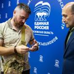 «С фронта в партию»: Участник СВО вступил в «Единую Россию»