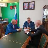 Единороссы Белоярского района оказывают поддержку 55 семьям участников СВО