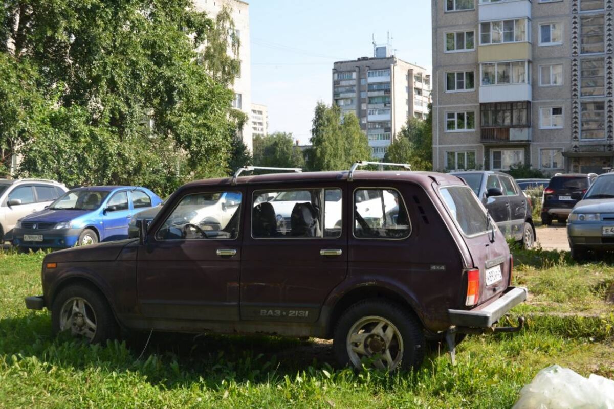 Ужесточить ответственность и увеличить количество легальных парковок |  01.09.2023 | Архангельск - БезФормата