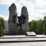 Памятники воинам в парке Интернационалистов надо приводить в порядок: депутат «Единой России» Антон Соловьев обратил внимание на ситуацию в рамках «нулевых чтений» бюджета