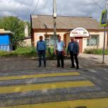 В Сернурском районе «Партийный десант» проверил безопасность пешеходных переходов