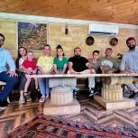 Депутат Хамзаев организовал отдых в Дагестане многодетной семье из Донбасса