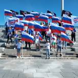 «Единая Россия» провела патриотические флэшмобы
