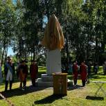 «Историческая память»: в Новой Ладоге бюст Суворова вернули на прежнее место