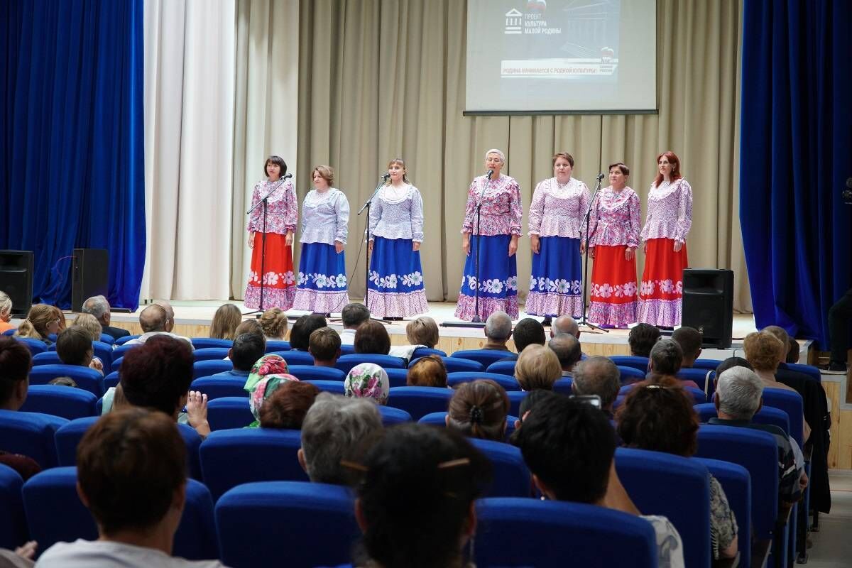 Проекты партии - Дом культуры отремонтировали в Родинском районе при  участии «Единой России»