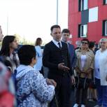 Единороссы Губкинского встретились с ветеранами и молодёжью города