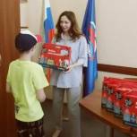 Депутаты Саратовской областной Думы принимают участие в акции «Собери ребенка в школу»