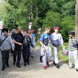 В Санкт-Петербурге депутаты «Единой России» организовали экскурсию по парку для детей из Мариуполя