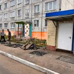Партийный десант проверил работу подрядчика в Кандалакше