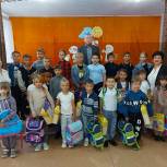 Ильдар Акчурин вручил подарки школьникам Неверкинского района