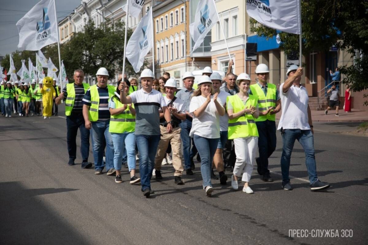 Проекты партии - День строителя вологжане отметили парадом