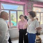 «Партийный десант» «Единой России» проконтролировал ход капитального ремонта Лицея информационных технологий