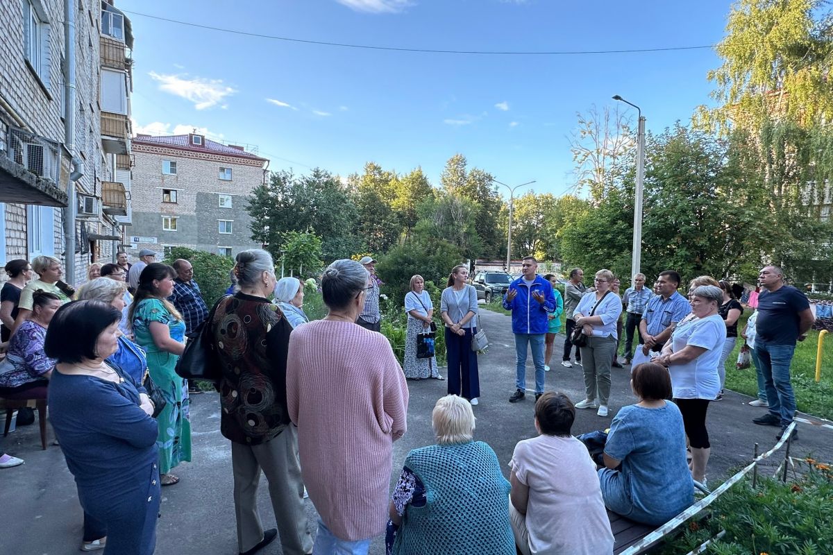 На встрече в Новочебоксарске обсудили насущные вопросы жителей многоквартирного дома