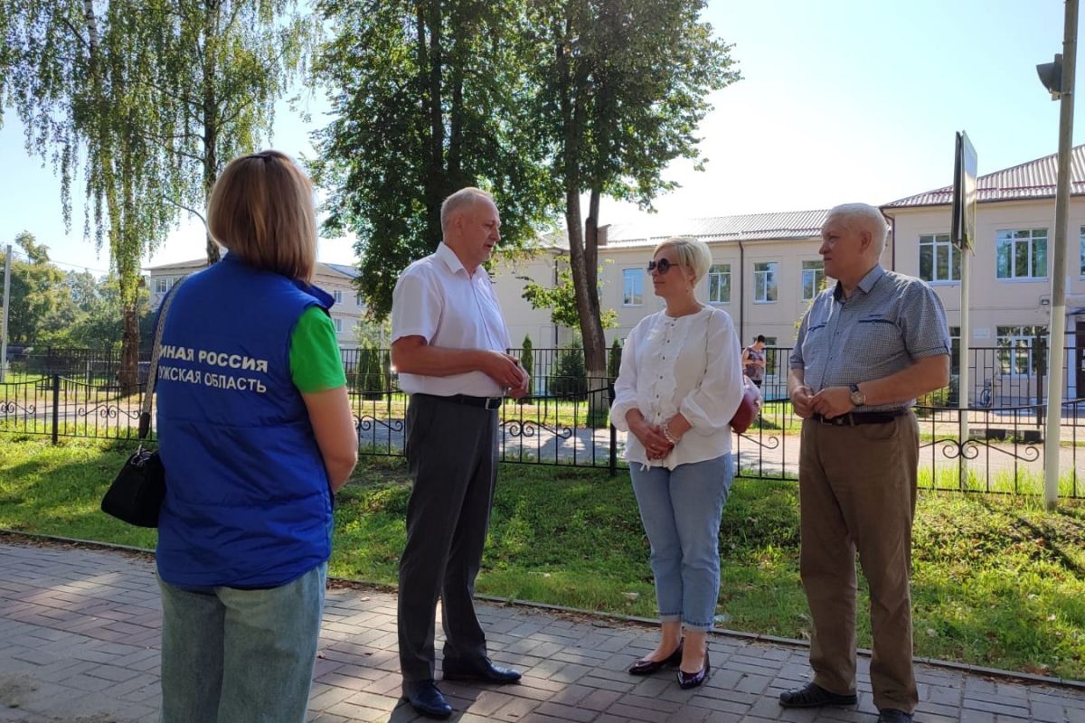 «Партийный десант» в Детской школе искусств №2 города Кирова