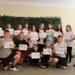 "Мир возможностей": школьники разработали макет футболки для молодогвардейцев Мордовии