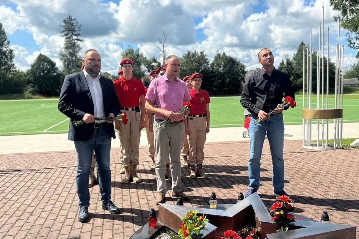 Багратионовский округ посетил командир роты легендарного танка «Алёша» - Герой России Расим Баксиков
