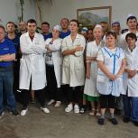 Владимир Константинов посетил Симферопольский завод «Фиолент»