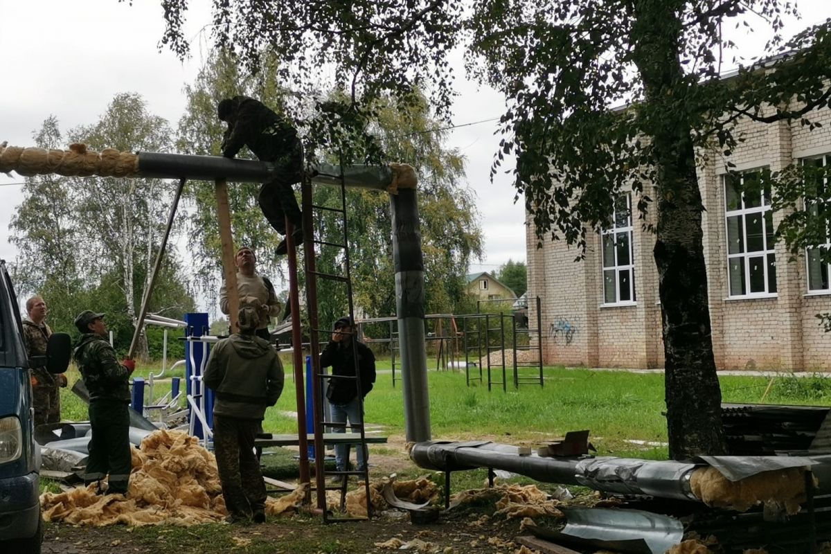 В городе Мантурово продолжается капитальный ремонт школы №3 в рамках народной программы «Единой России»