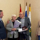 «Семейное счастье»: Партийцы «Единой России» в Металлургическом районе чествовали золотых юбиляров