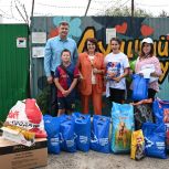 Тюменские единороссы и сторонники партии приняли участие в благотворительной акции «Лучший друг»