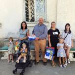 Павел Харламов участвует в акции «Собери ребенка в школу»