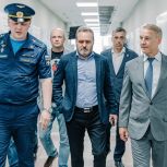 Единороссы посетили пункт отбора на контрактную военную службу на улице Каширина в Рязани