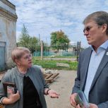 Вячеслав Малых проверил темпы работ на главных строительных объектах Верхнего Тагила