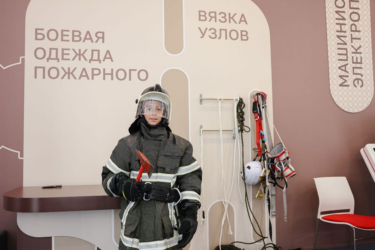 На форуме «Москва 2030» можно познакомиться с профессиями реставратора или криминалиста