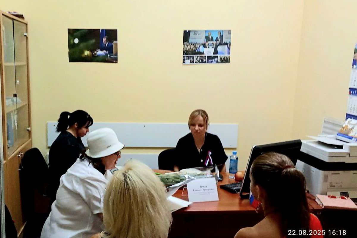 Елизавета Цокур провела прием граждан