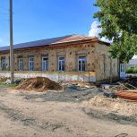 Капремонт поселковой Детской школы искусств вышел на новый этап