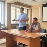 Дмитрий Репников и Иван Юдин встретились с коллективом поликлиники №2 накануне Дня военного медика