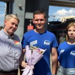 Молодогвардейцы Казани поздравили железнодорожников с профессиональным праздником