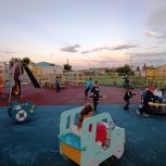 В селе Петровском Увельского района открылась новая детская площадка