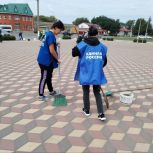 В Солнцево единороссы провели субботник