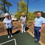 Партийцы «Единой России» проверили состояние детских и спортивных площадок в Нахимовском районе