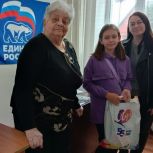 Единороссы Золотухинского района стали участниками акции «Собери ребенка в школу»