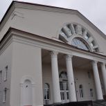 Североморские партийцы оценили ход капитального ремонта Центра досуга молодежи
