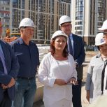 Наталья Кувшинова держит на контроле строительство самой большой школы Барнаула