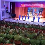 «Катюша» и «Случайный вальс»: концерт для защитников Родины прошел в Володарском муниципальном округе