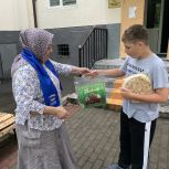 «Единая Россия» почтила память Ахмата-Хаджи Кадырова религиозными чтениями и благотворительной акцией