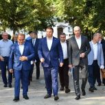 Виталий Хоценко проконтролировал ход благоустройства общественных пространств в Омске